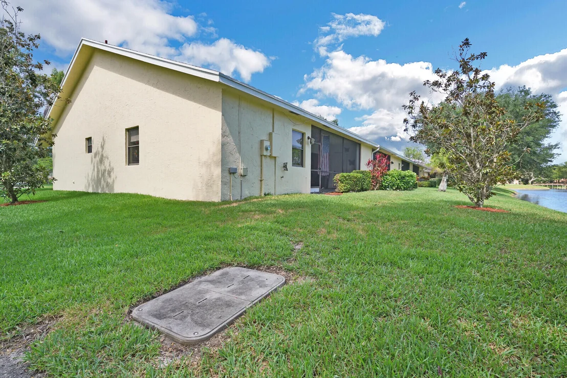 Photo of 10930 Lake Front Place