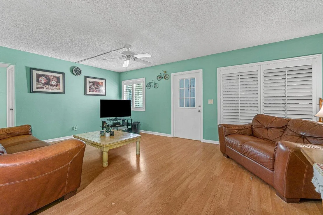 Photo of Unit D1 at 305 Pine Ridge Circle