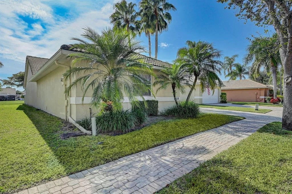 Photo of 5428 Grande Palm Circle