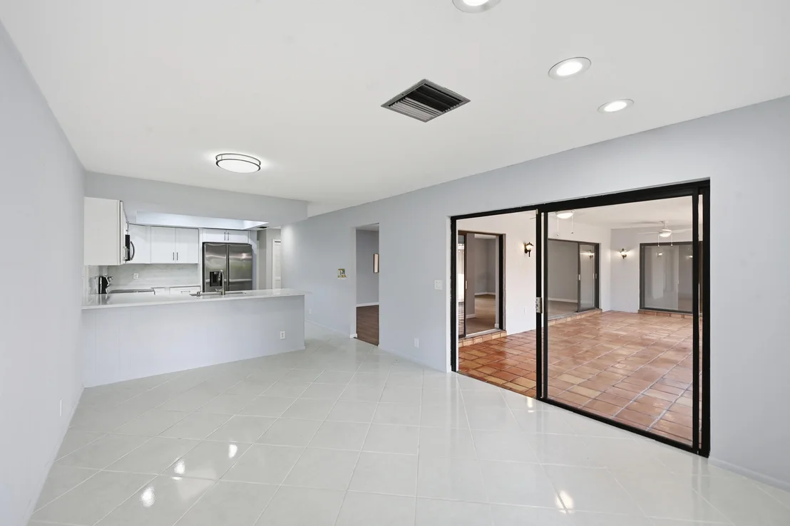 Photo of 5935 Glenbrook Drive