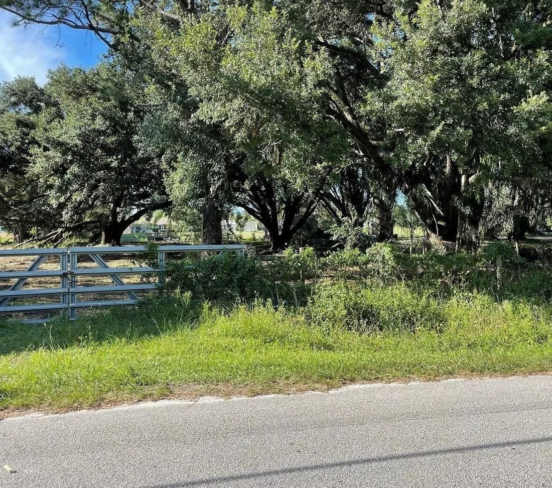 Photo of 420 River Drive