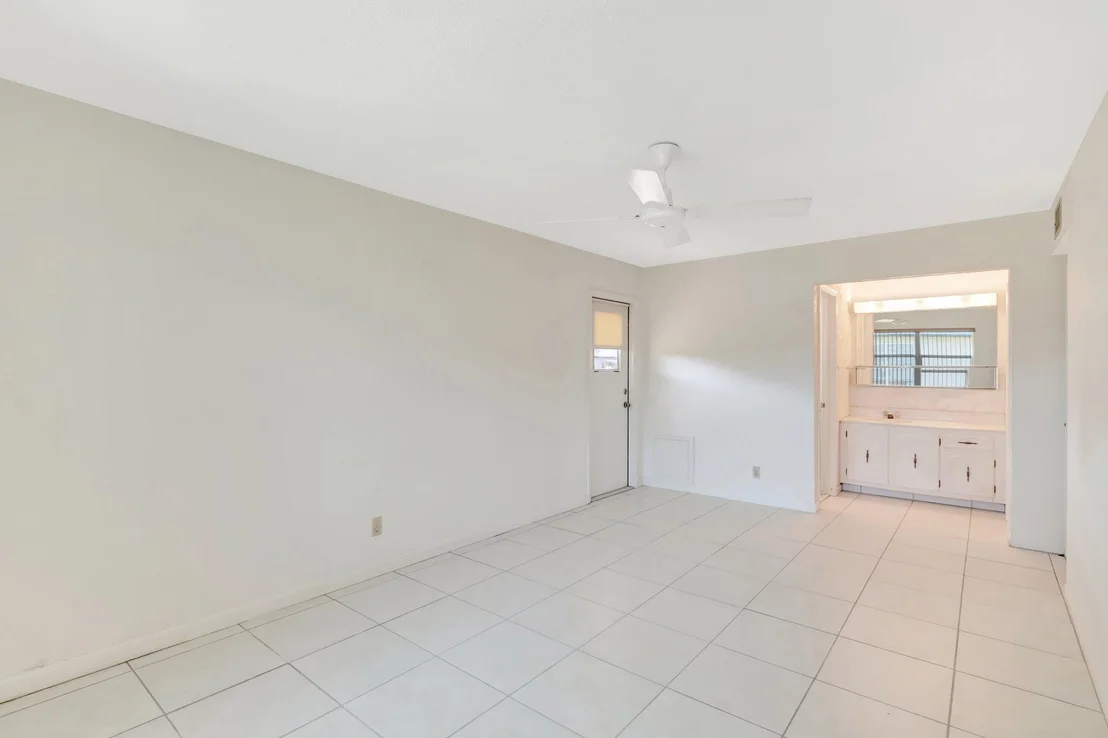 Photo of Unit A at 955 Circle Drive