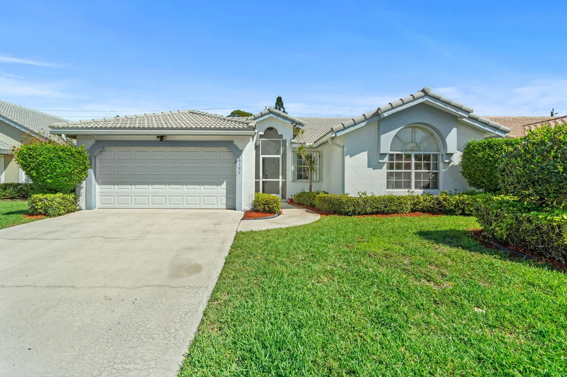 Photo of 5197 Rosen Boulevard