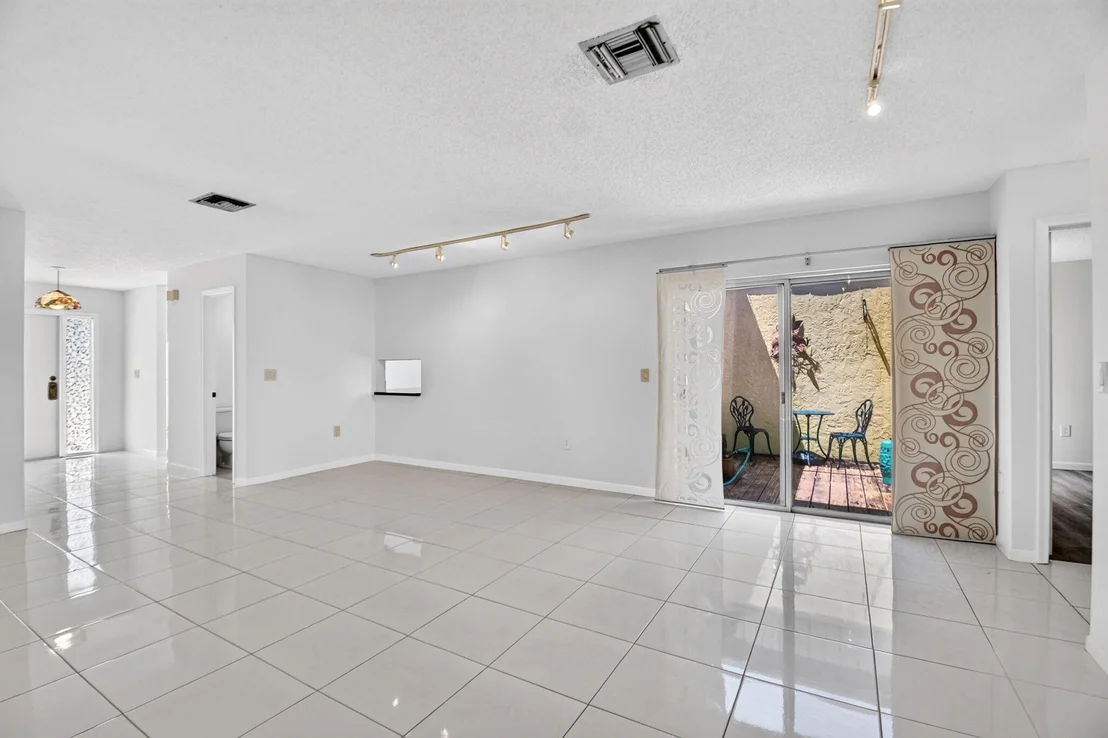 Photo of 6747 Starkeys Place