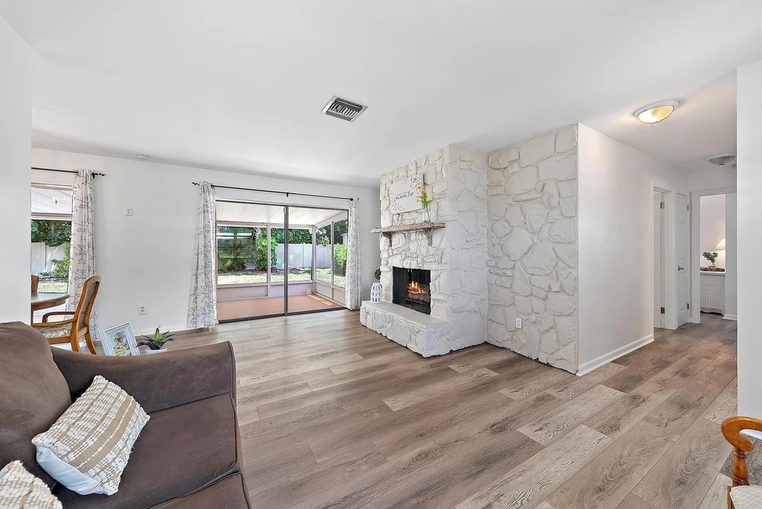Photo of 1017 SE 16th Court