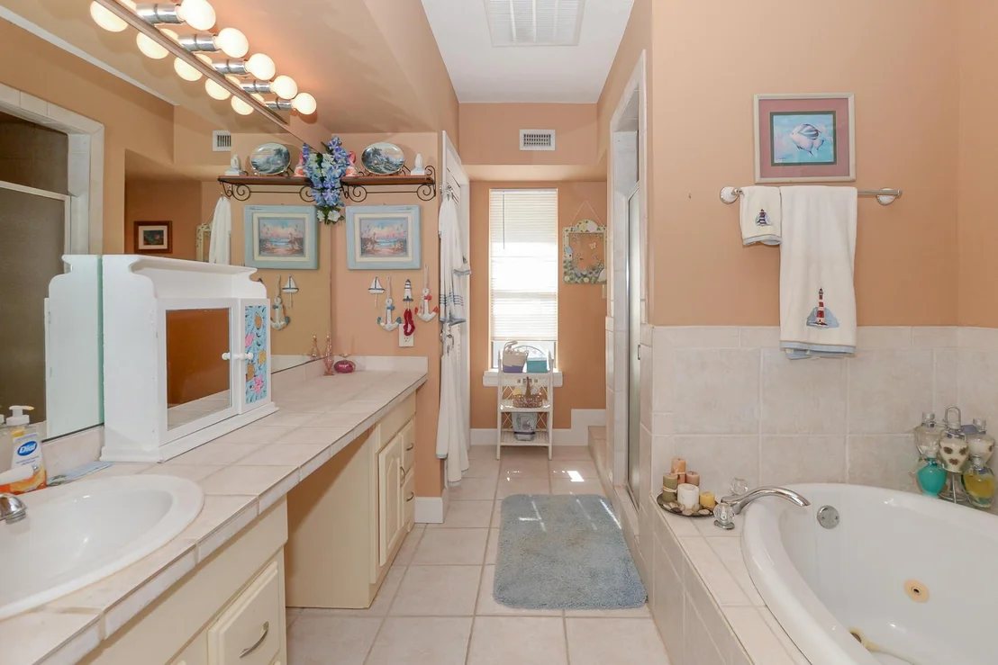 Photo of 576 SW Rustic Circle
