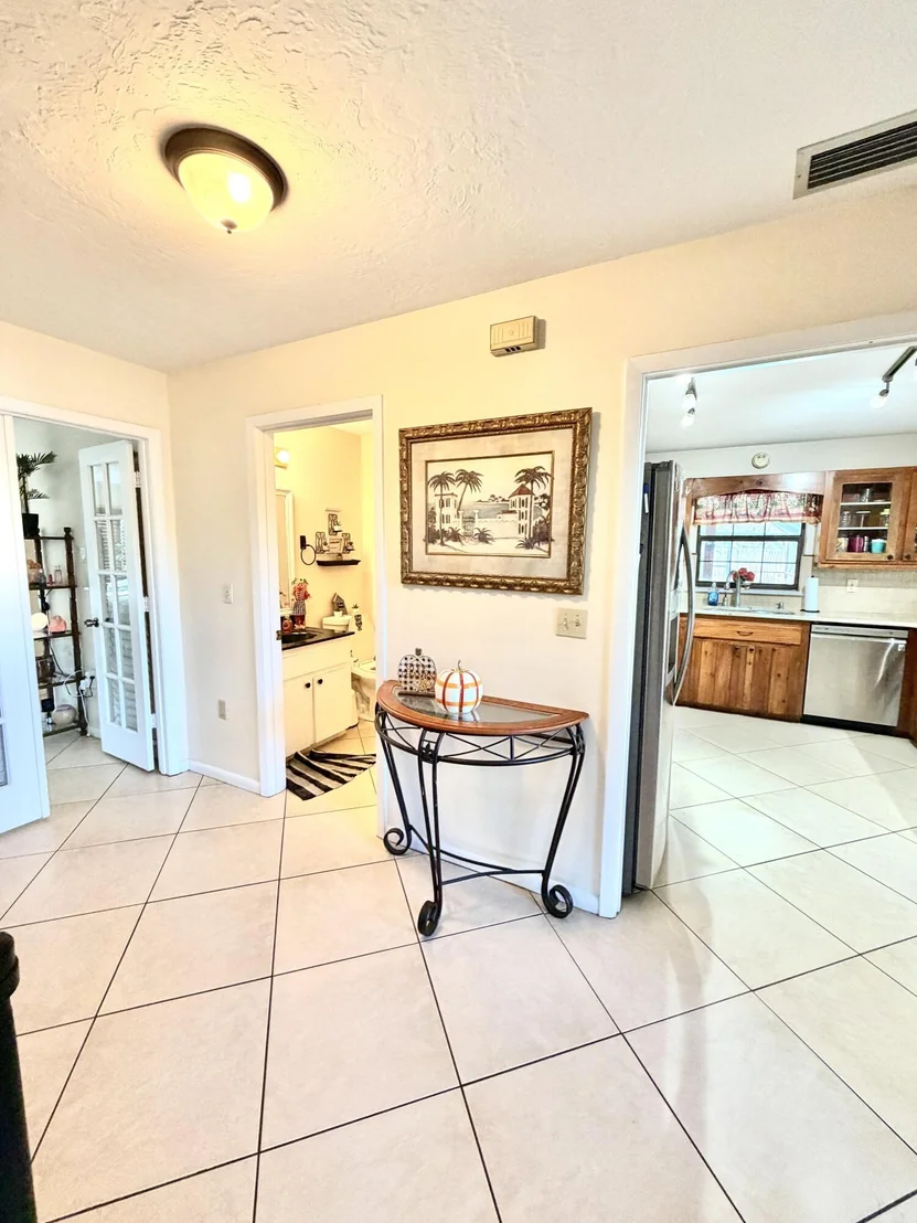 Photo of 505 SE 18th Way