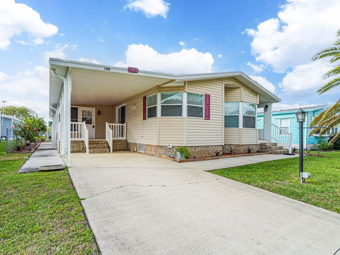 Photo of 1388 Barefoot Circle
