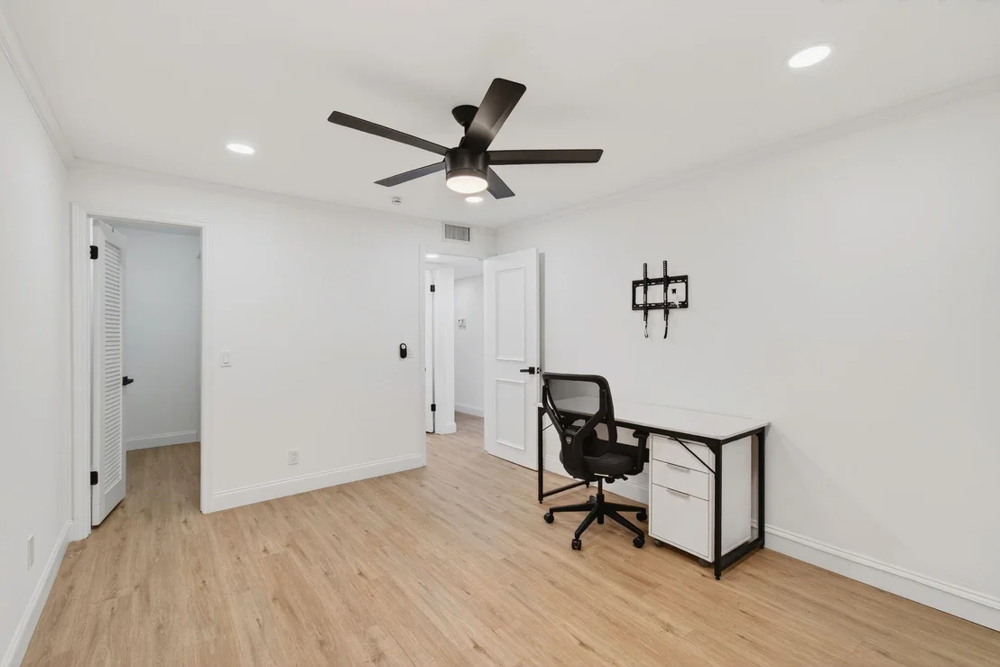 Photo of 449 Normandy J