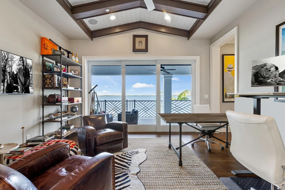 Photo of 1030 Pine Point Road