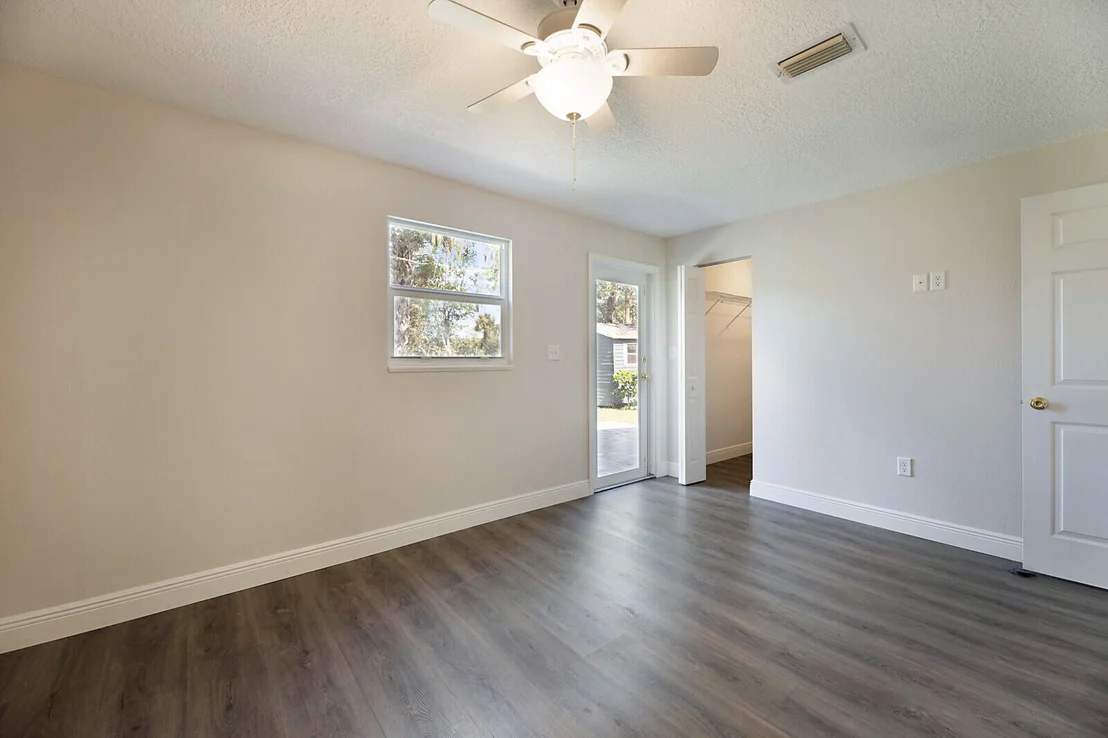 Photo of 13579 Farley Road