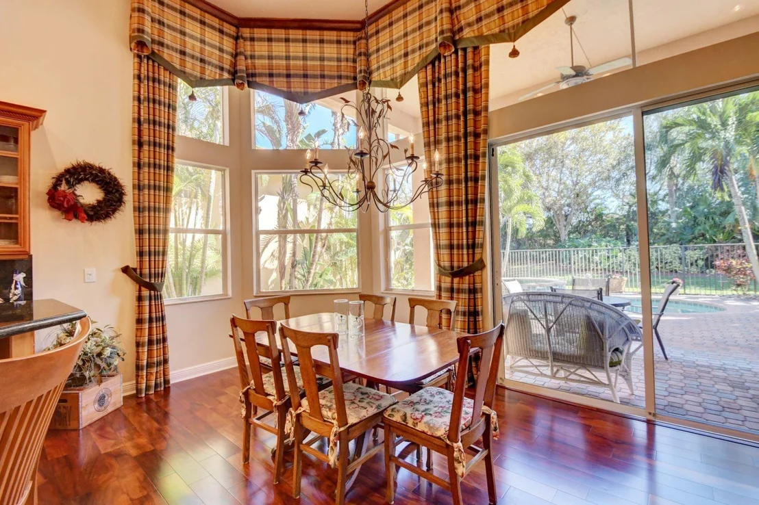 Photo of 8180 Valhalla Drive