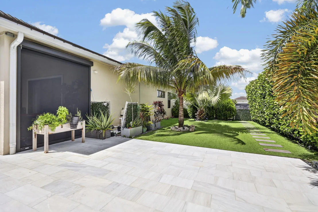 Photo of 16065 Key Biscayne Lane