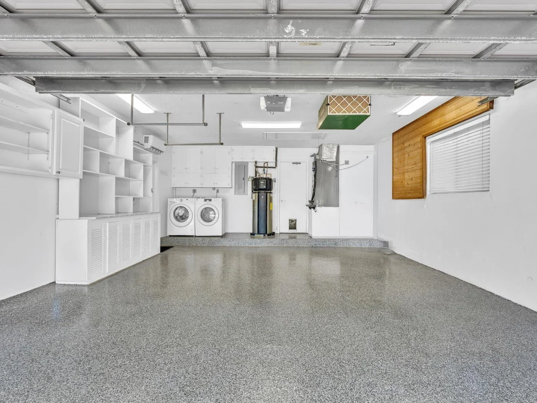 Photo of 3264 Lakeview Drive