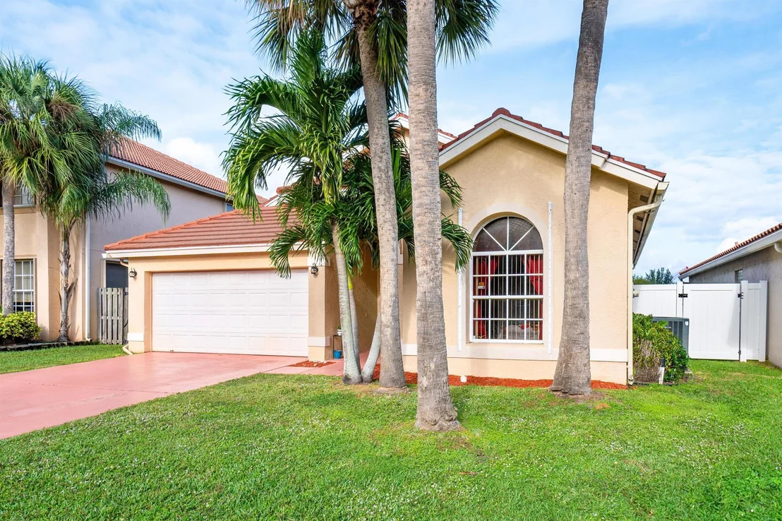 Photo of 7481 Oakboro Drive