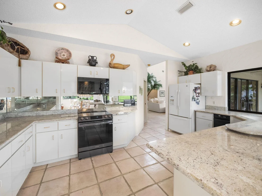Photo of 10110 Canoe Brook Cir Circle