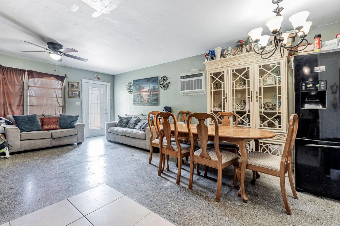 Photo of 820 Snowden Drive