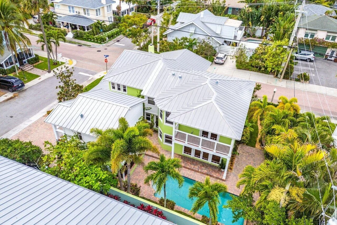 Photo of 215 Vallette Way
