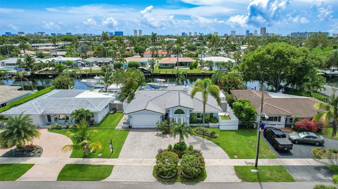 Photo of 340 SE 5th Avenue