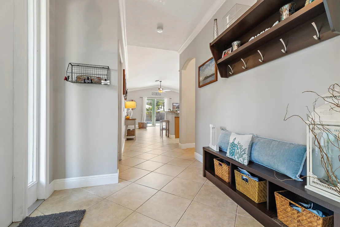 Photo of 17620 Cinquez Park Road W