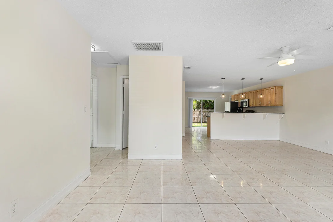 Photo of 5921 Ithaca Circle W