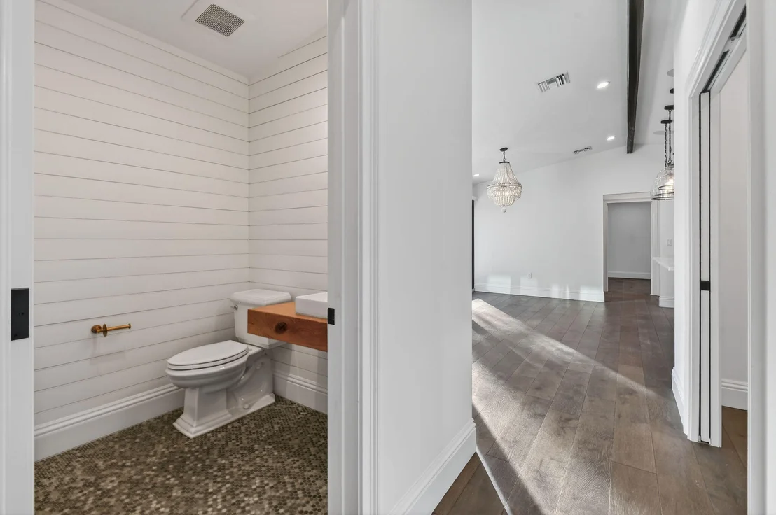 Photo of 105 W Tarpon Lane