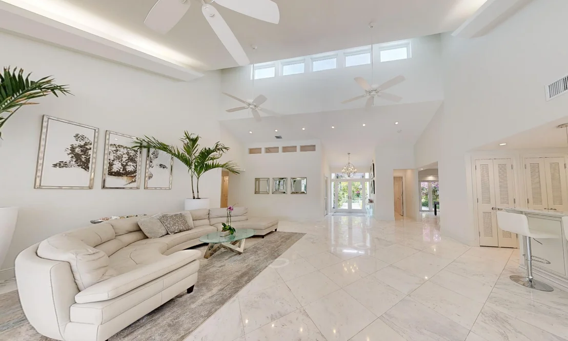 Photo of 355 Oakview Drive