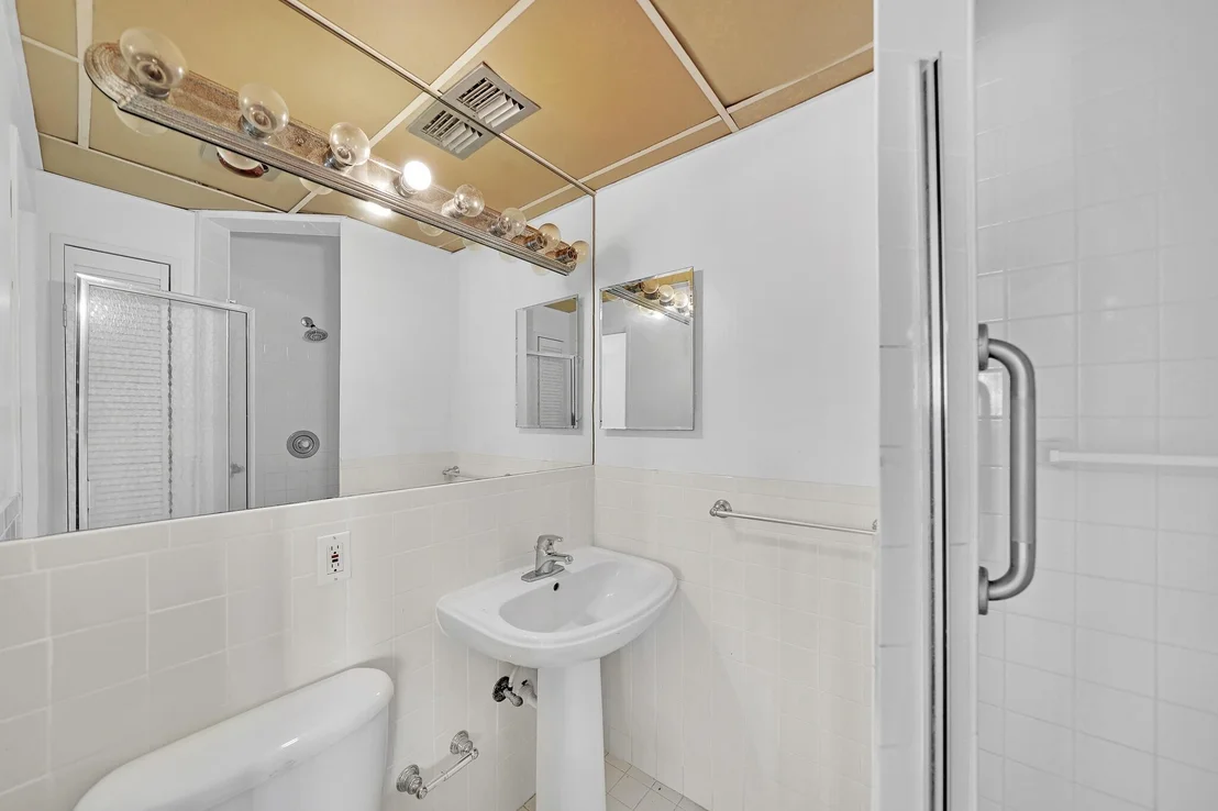 Photo of 401 Homewood Boulevard