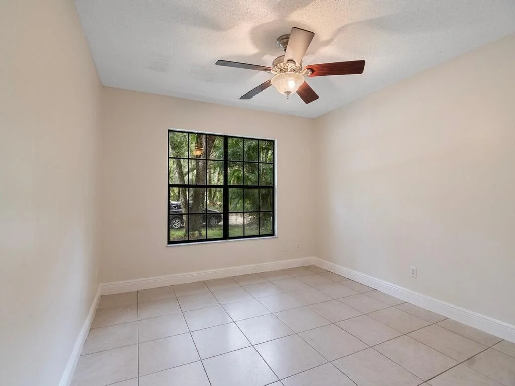 Photo of 6125 7th Lane