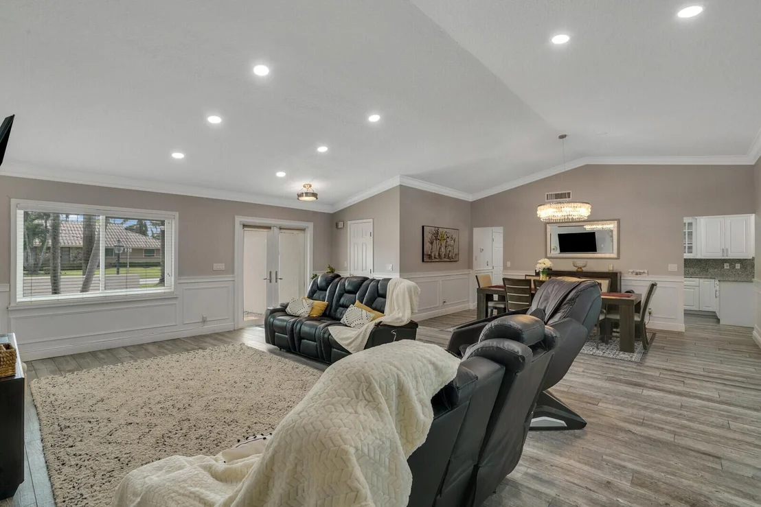 Photo of 4215 Gleneagles Drive