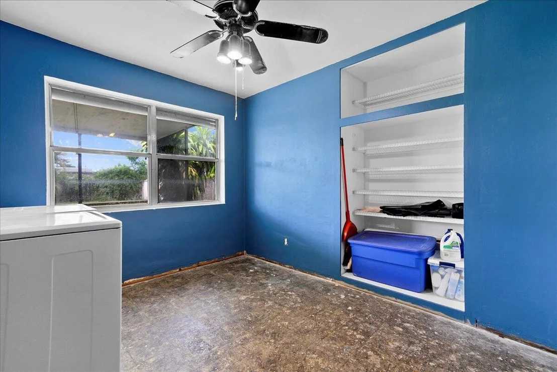 Photo of 725 Elm Road