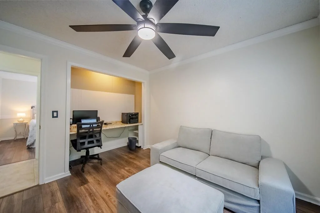 Photo of 5549 Descartes Circle
