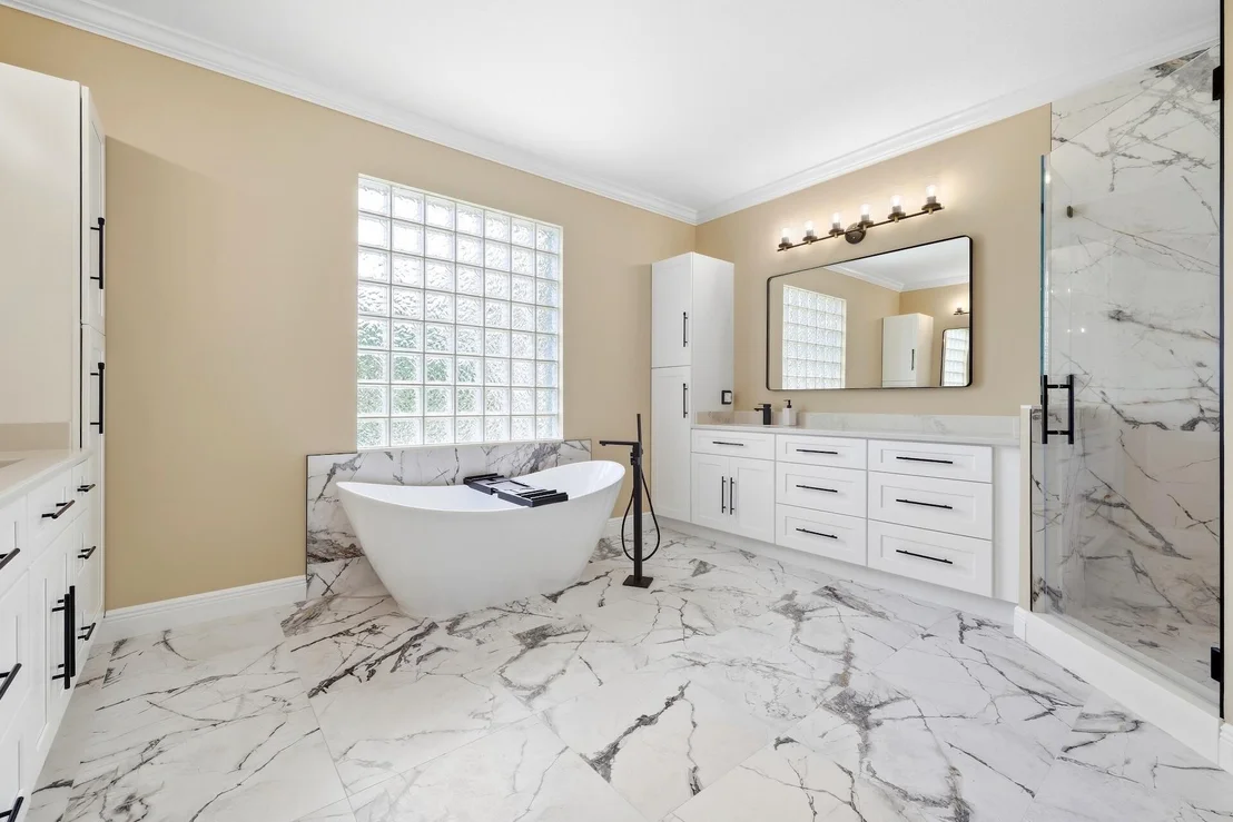 Photo of 1261 BEACON Circle