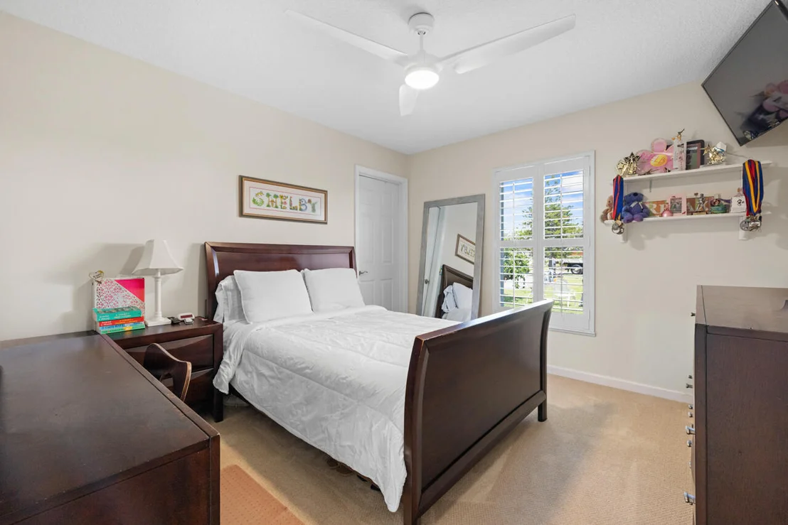 Photo of 5064 SE Horseshoe Point Road