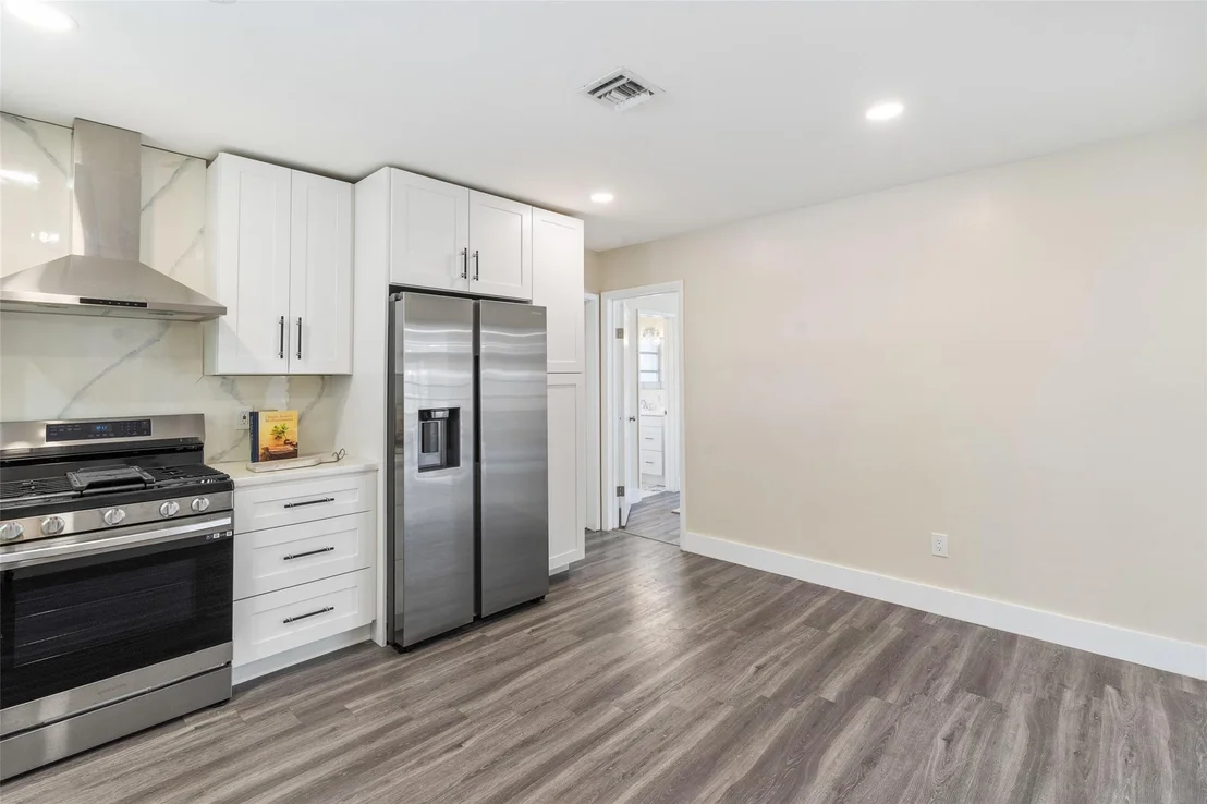 Photo of 420 SE 6th Avenue