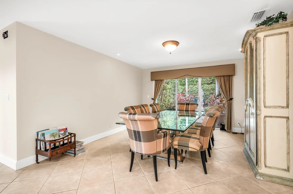 Photo of 280 Tradewind Drive