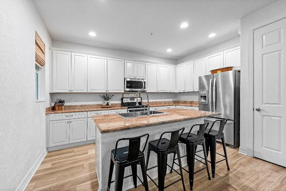 Photo of 1056 Community Drive