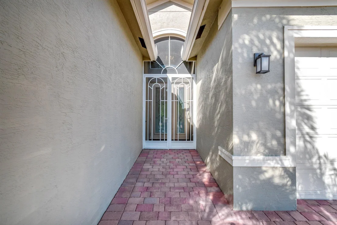 Photo of 12396 Cascade Valley Lane