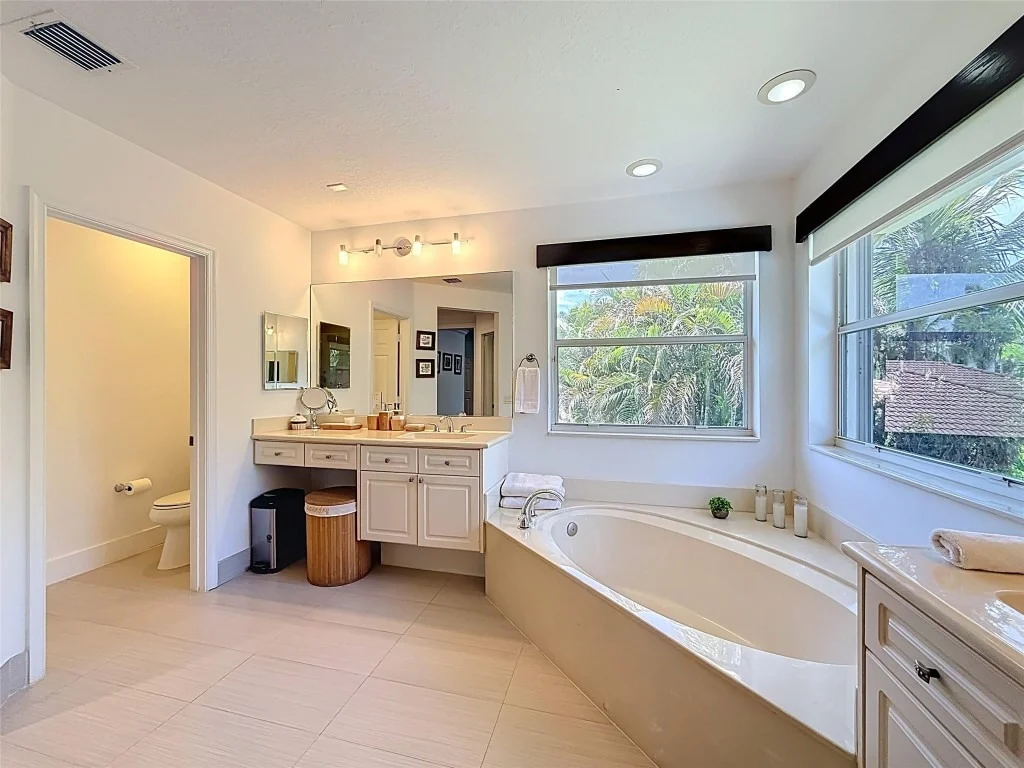Photo of 1673 VICTORIA POINTE Circle