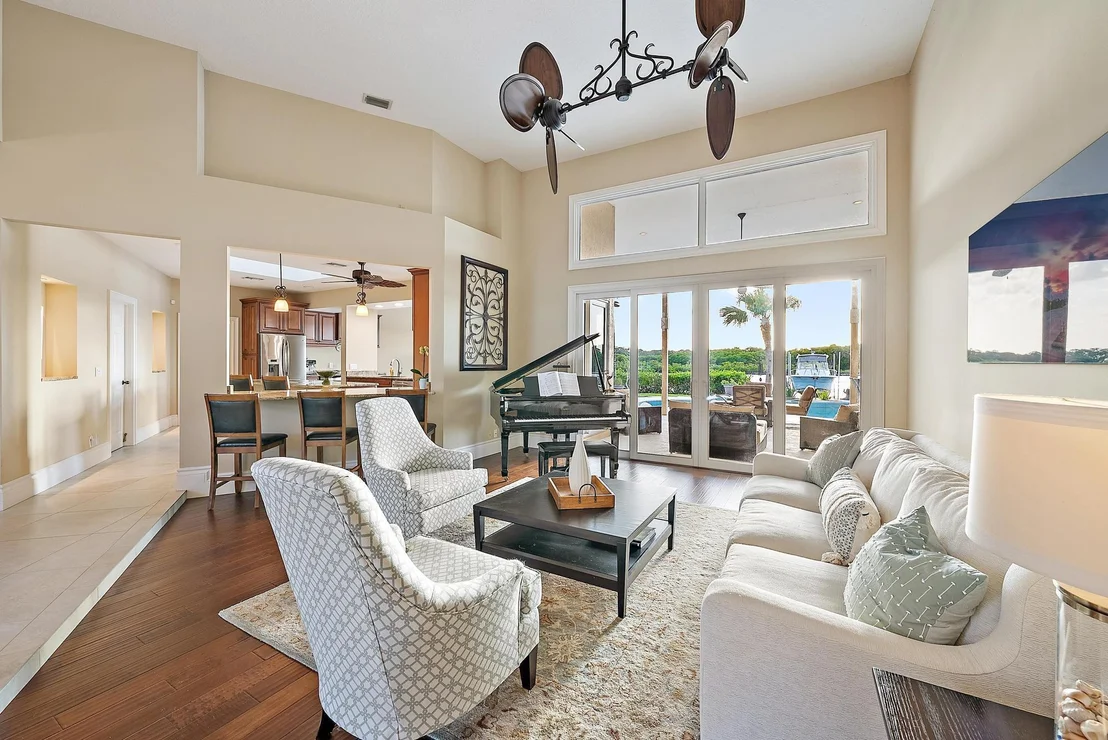 Photo of 8575 SE Water Oak Place