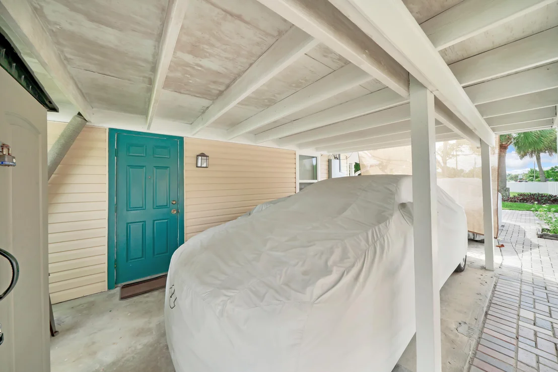 Photo of 5271 Wallis Road