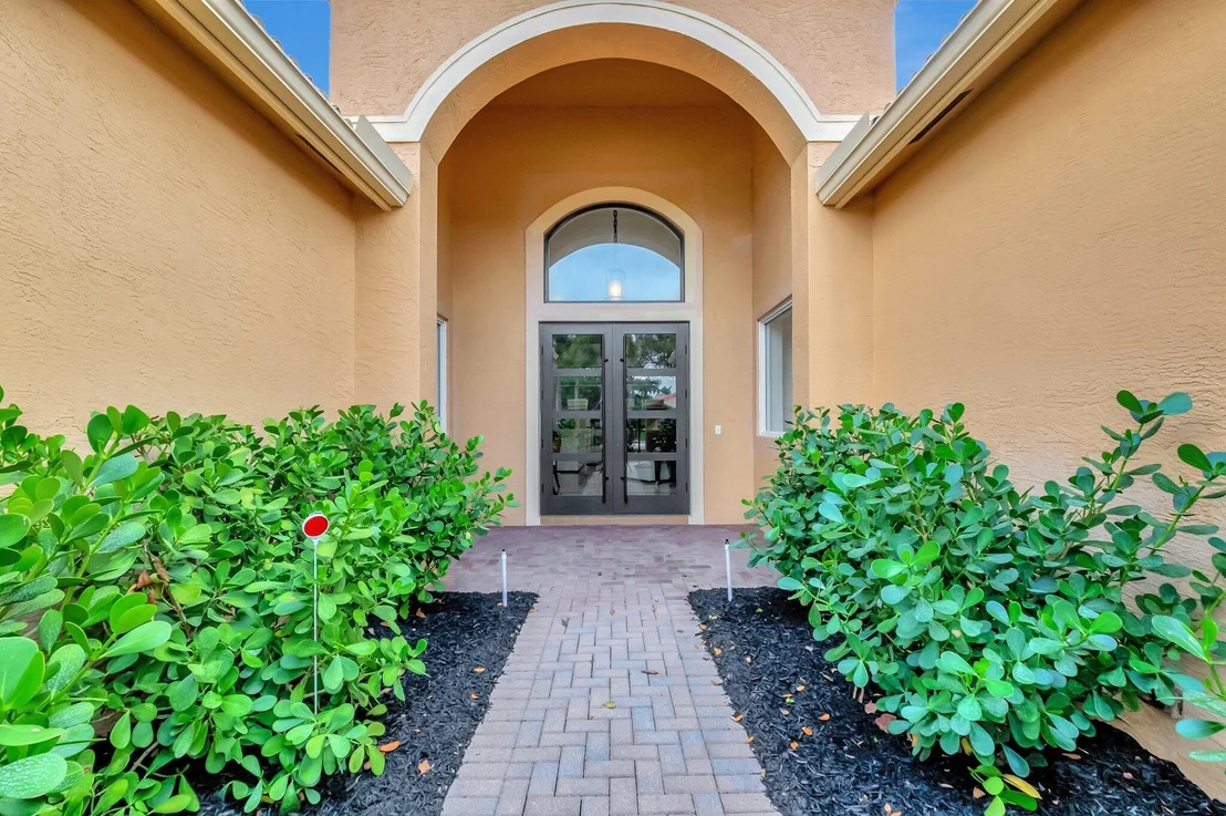 Photo of 7136 Corning Circle