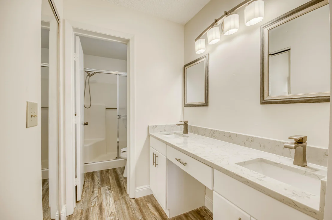 Photo of Unit A at 1102 Pinecrest Circle