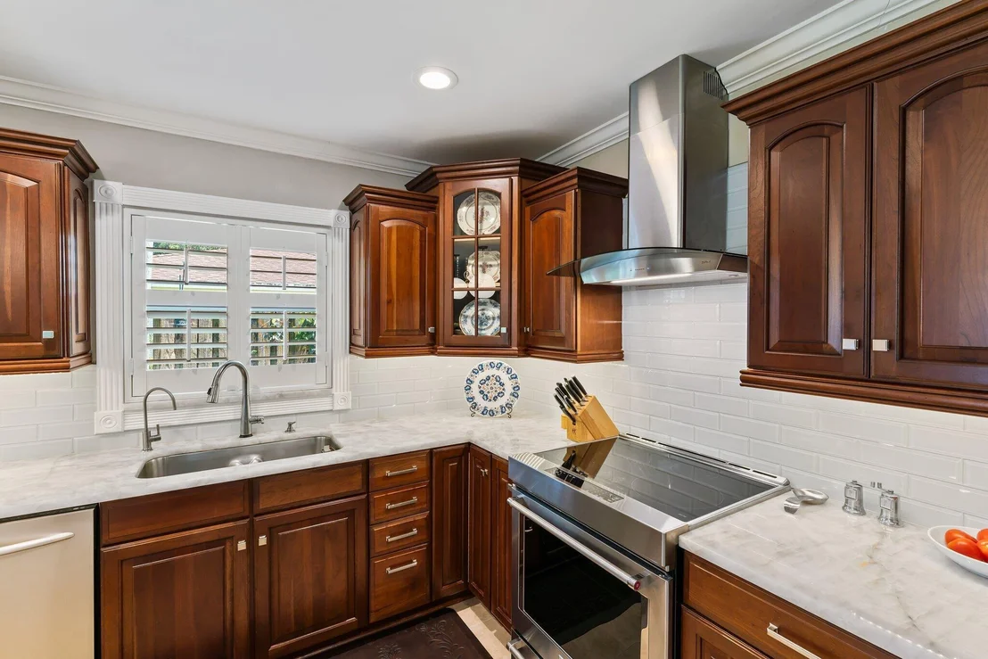 Photo of 230 Fairway W