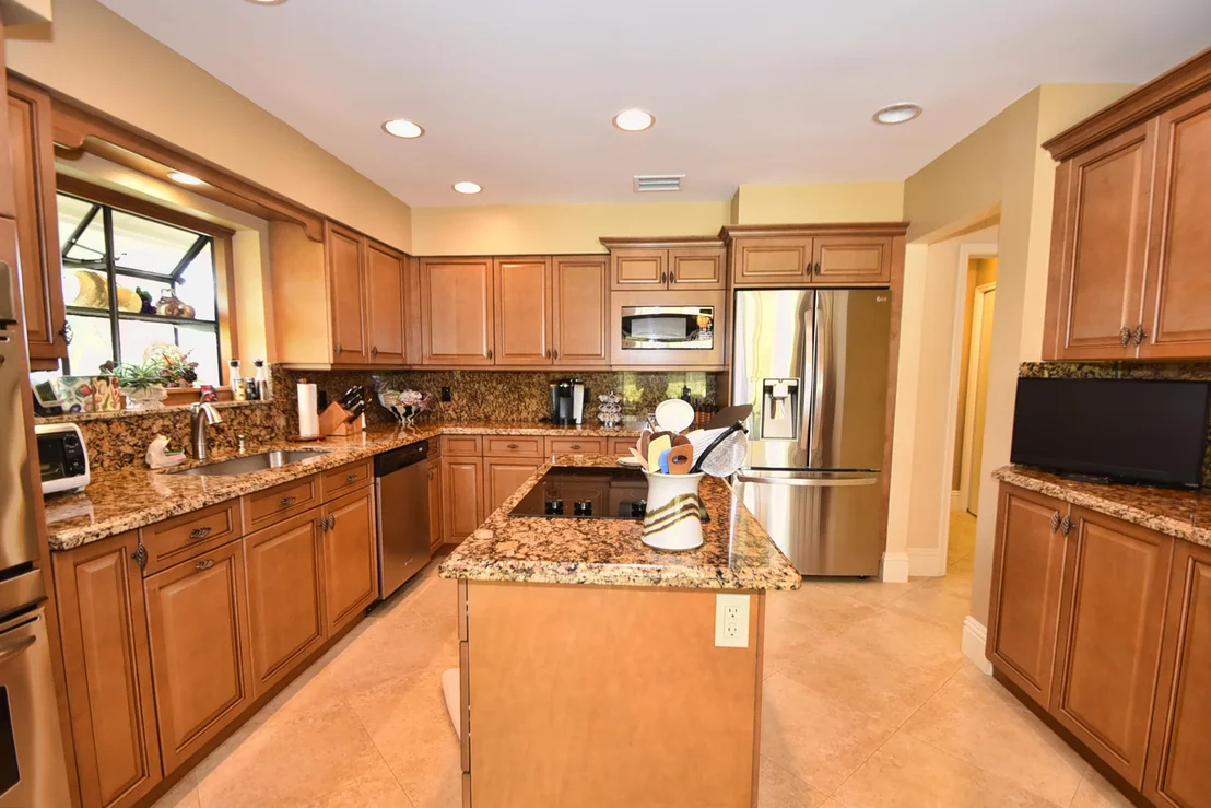 Photo of 3943 Live Oak Boulevard