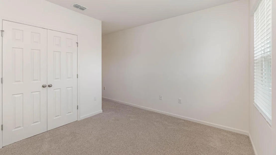 Photo of 2807 SE Eagle Drive
