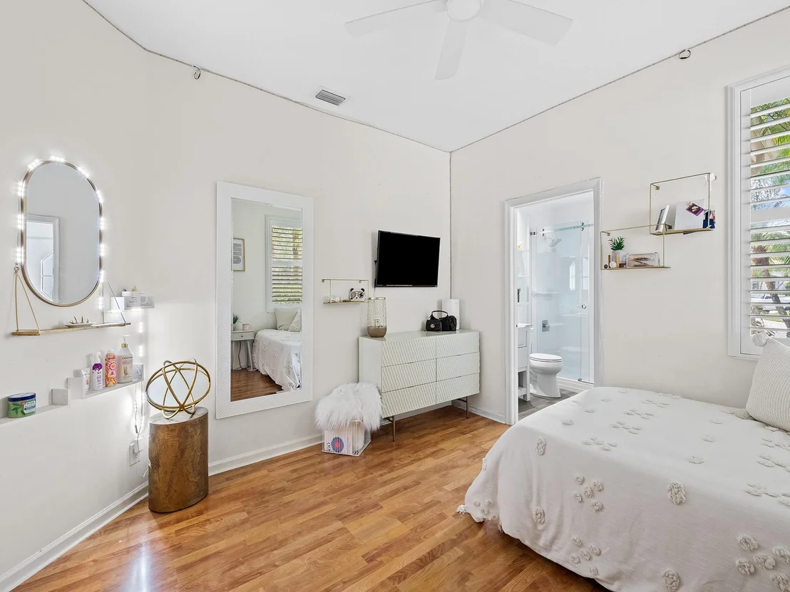 Photo of 2548 Bay Pointe Drive