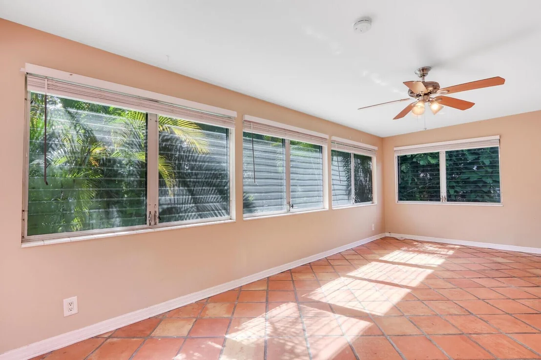 Photo of 809 Poplar Drive