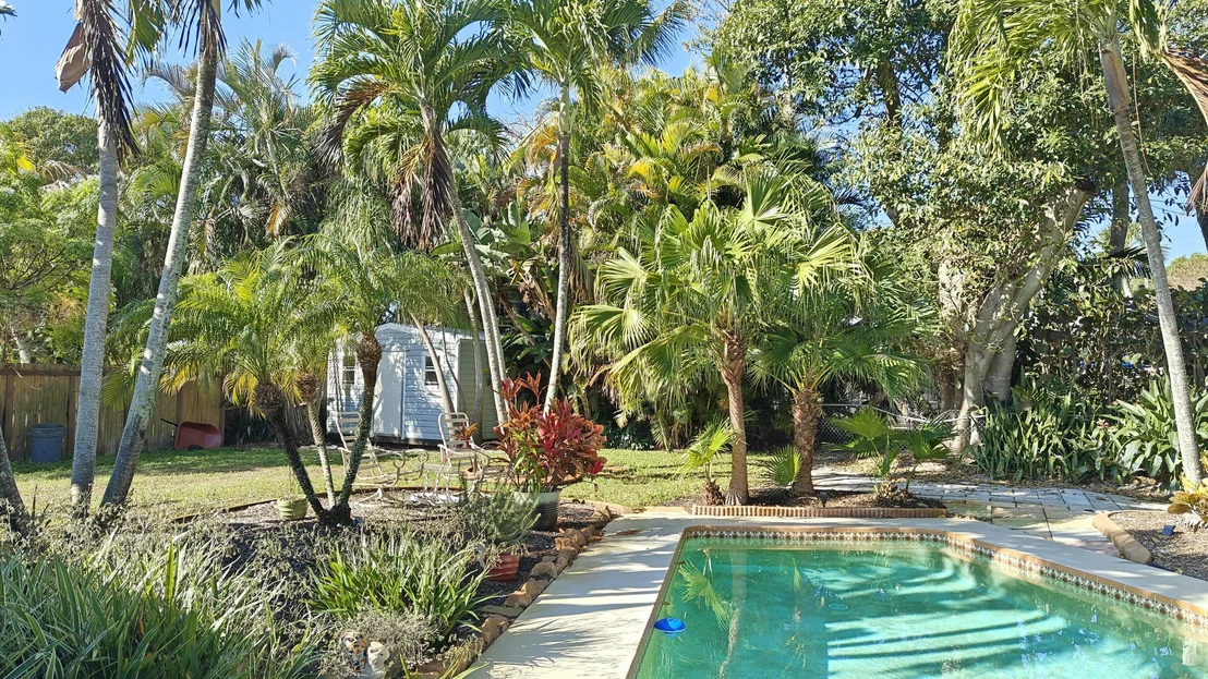 Photo of 282 SE Edgewood Drive