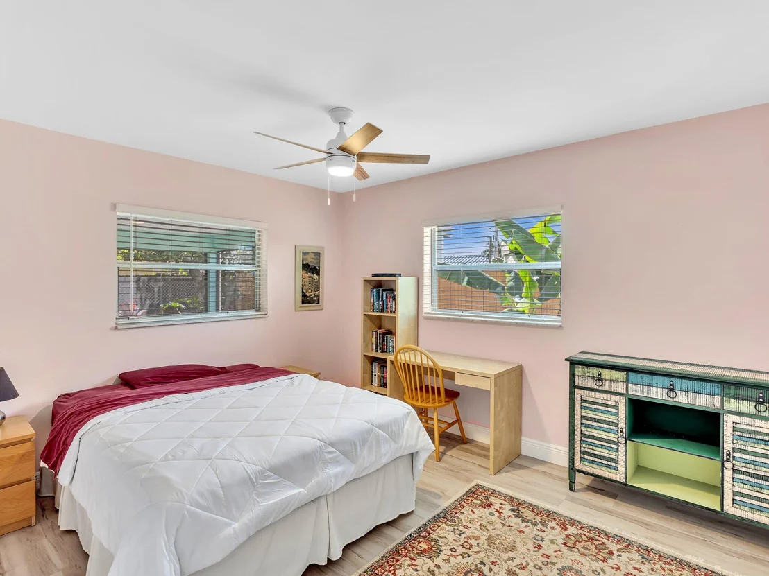 Photo of 633 Heron Drive